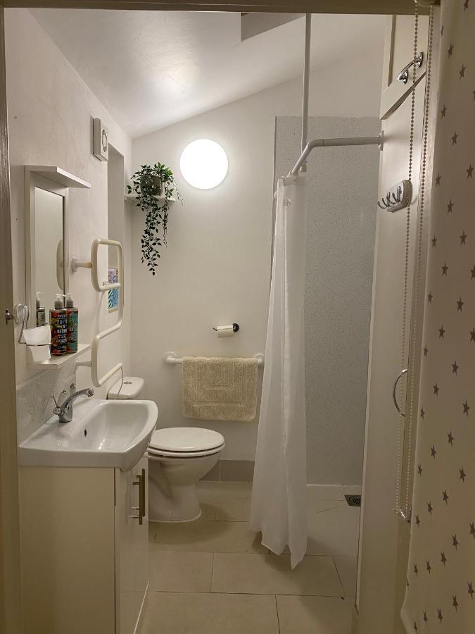 The Dragonfly Bnb, 글라스턴버리 외부 사진