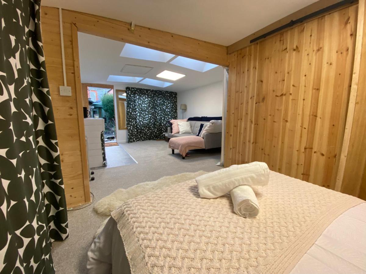 The Dragonfly Bnb, 글라스턴버리 외부 사진