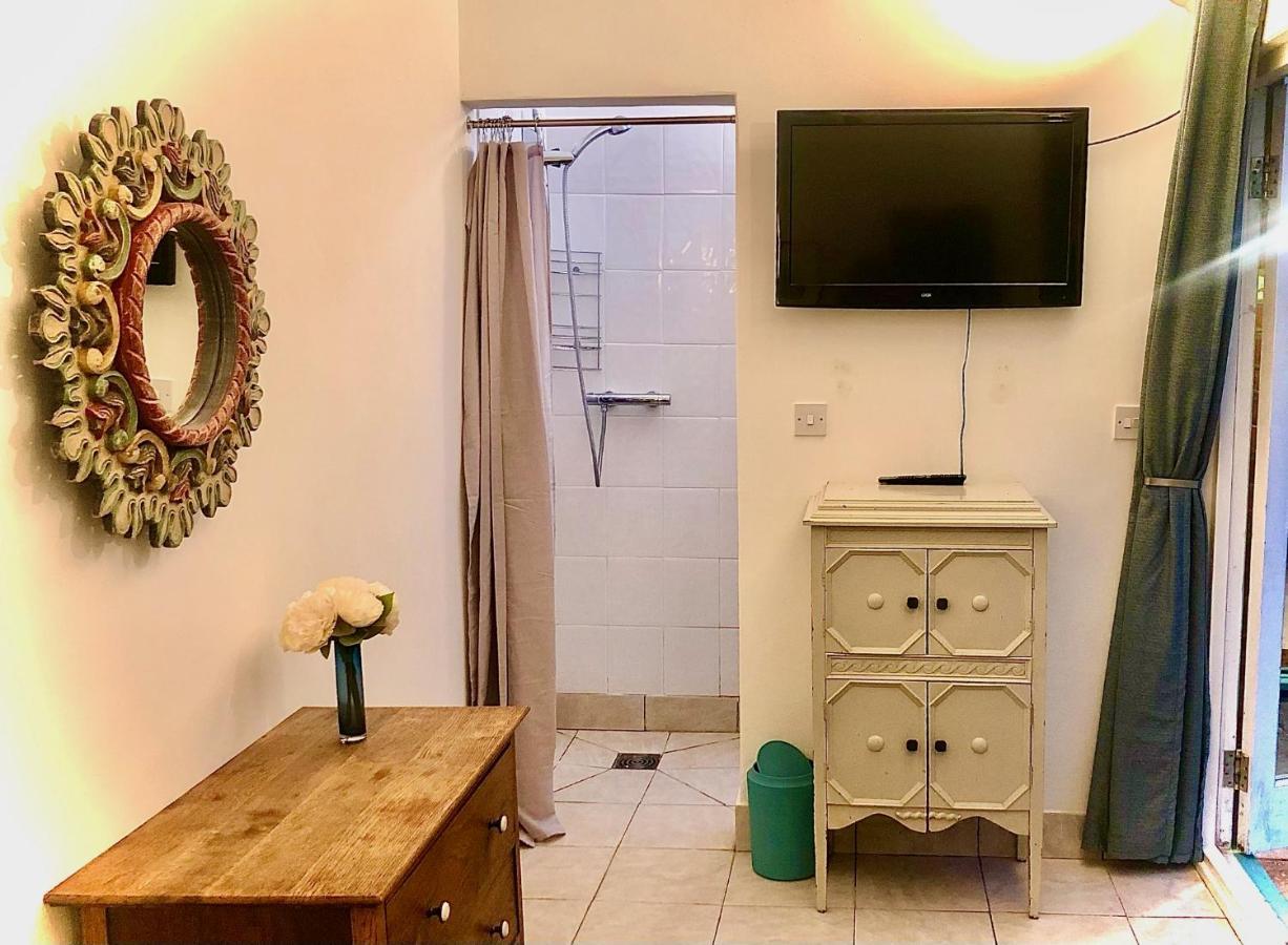 The Dragonfly Bnb, 글라스턴버리 외부 사진